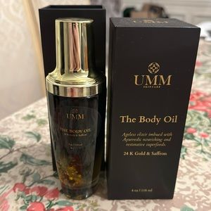 Umm the body oil